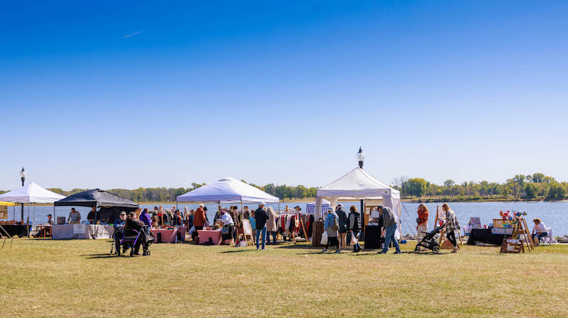 Pearl City Vintage Market Returns to Muscatine Riverfront