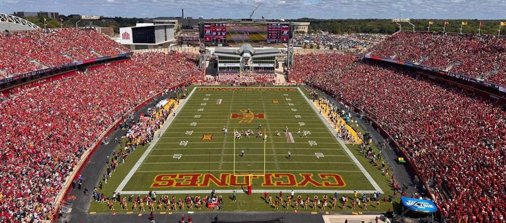Hawks Fall To Cyclones 16-13
