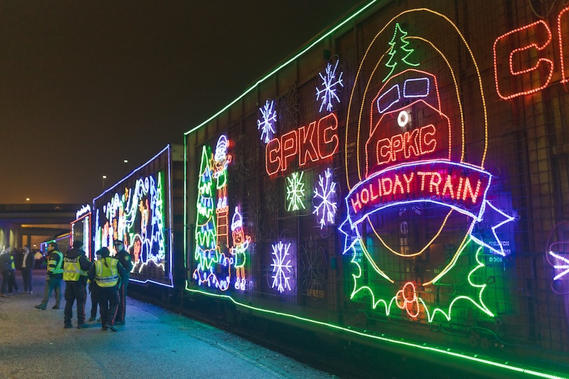 The CPKC Holiday Train Pulls Into Muscatine with Music & Community Spirit