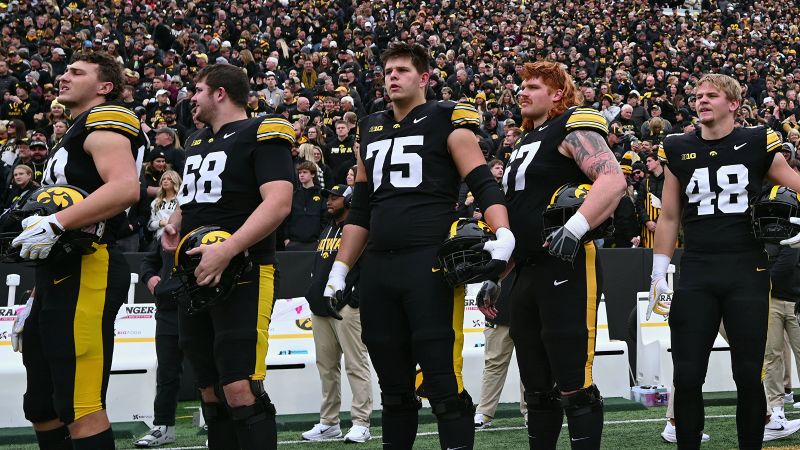 Hawkeyes Dominate Minnesota 41-3 In Big Ten Win