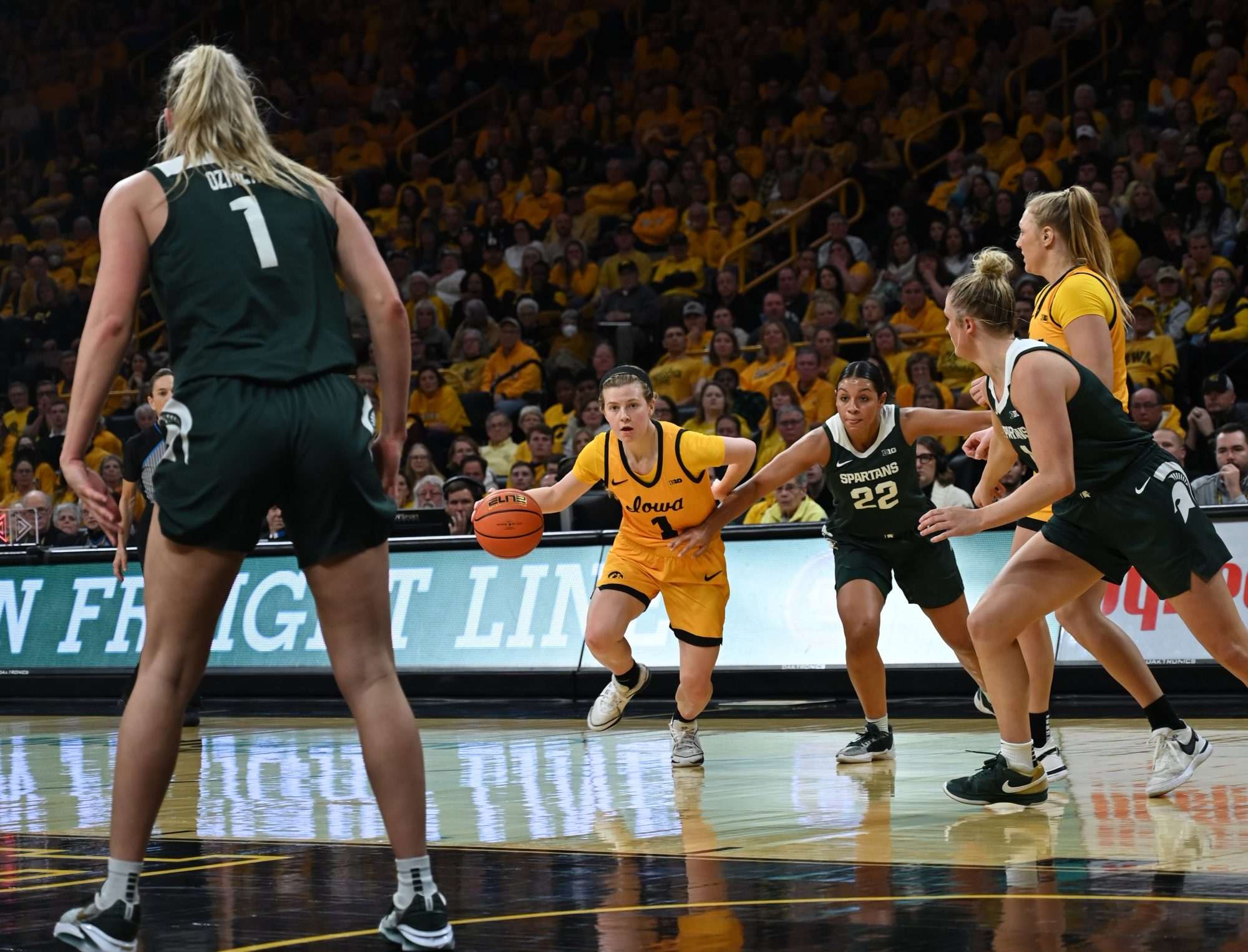 Former Hawkeye Molly Davis Returns To Carver Hawkeye As Grad Assistant