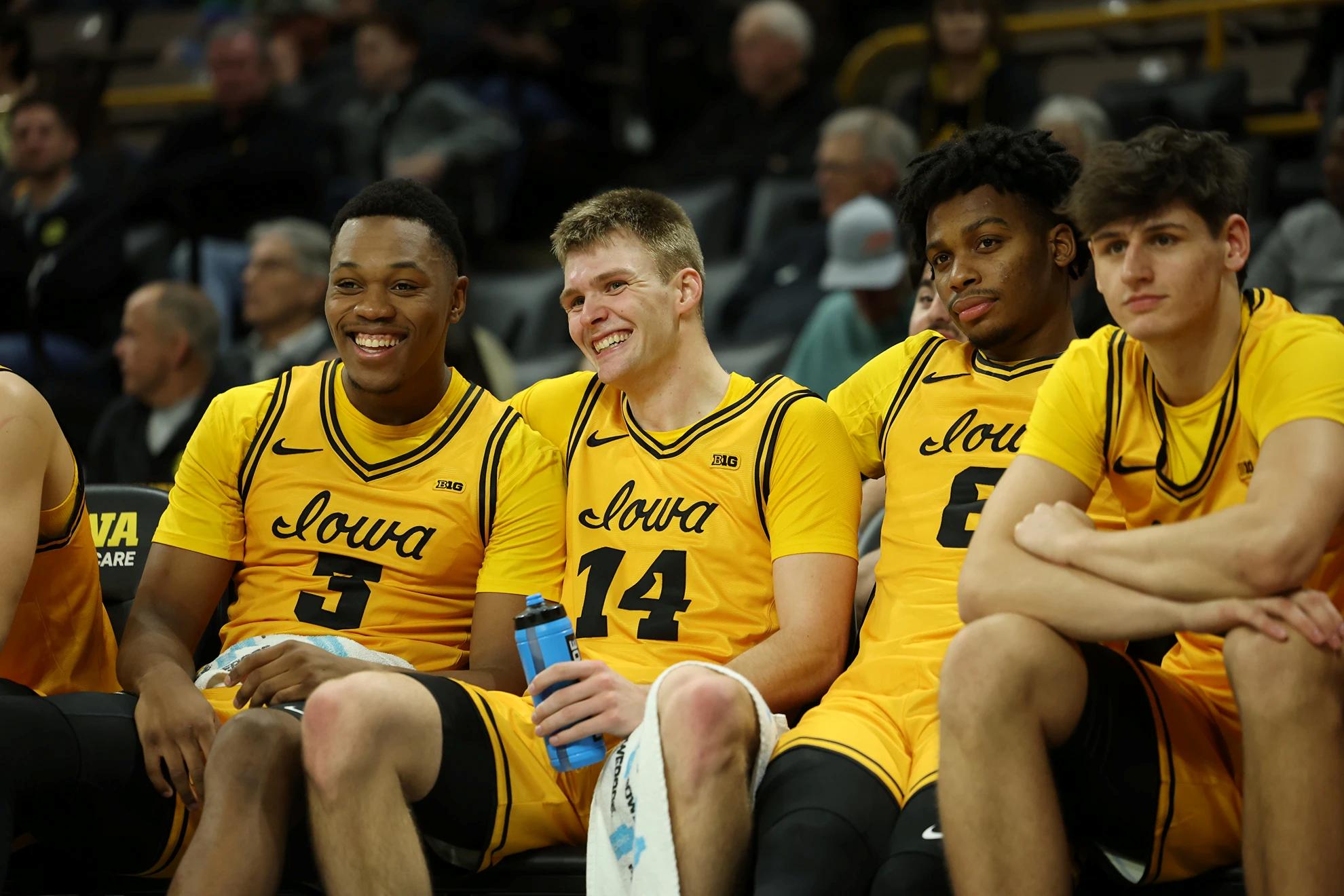 Iowa Men Win Big To Stay Undefeated
