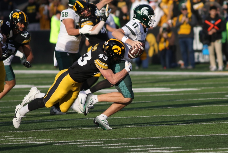 Hawkeyes Claw Back To Defeat Michigan State 20-17