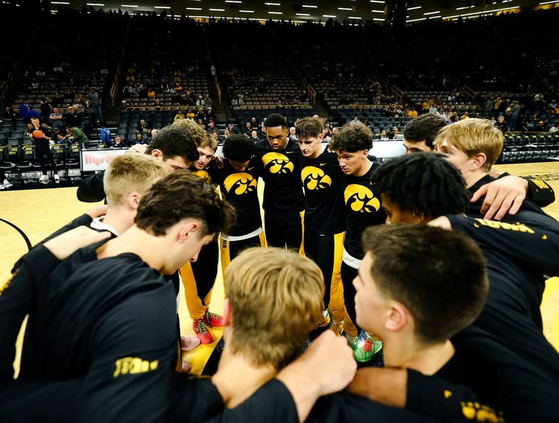 Iowa Men Stay Undefeated With Win Over Xavier